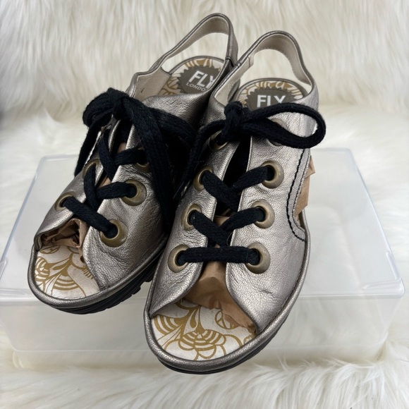 Fly London Silver Wedges Sandals Fashion-Forward Metallic - Picture 4 of 9